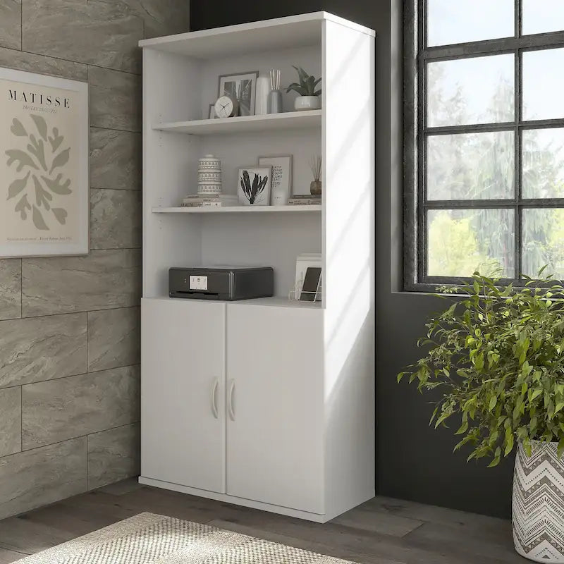 Estantería alta de 5 estantes con puertas – Gris platino / Nogal moderno / Gris tormenta / Nogal negro / Blanco