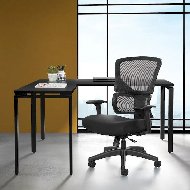 Silla de oficina negra ajustable – Asiento de malla/tela, base de nailon/aluminio, 1 persona