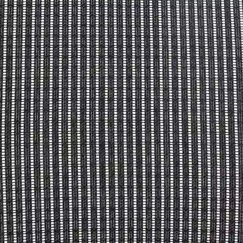 Silla de oficina negra ajustable – Asiento de malla/tela, base de nailon/aluminio, 1 persona